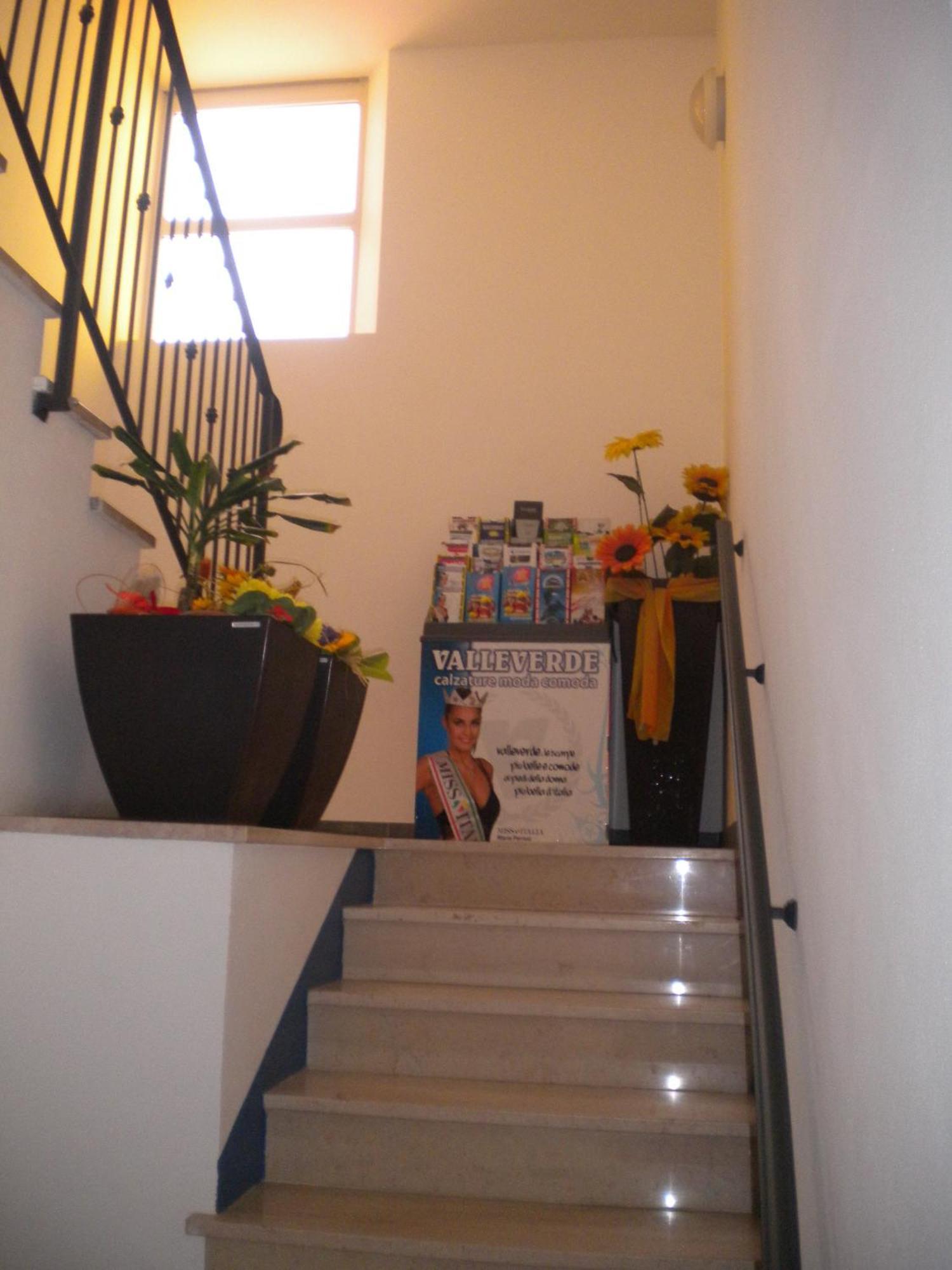Residence Desiree Римини Экстерьер фото