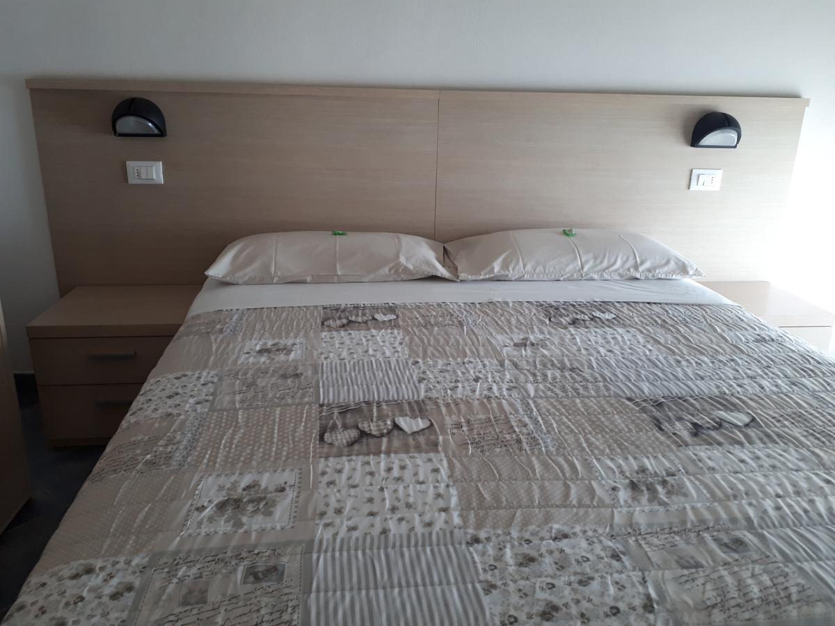 Residence Desiree Римини Экстерьер фото